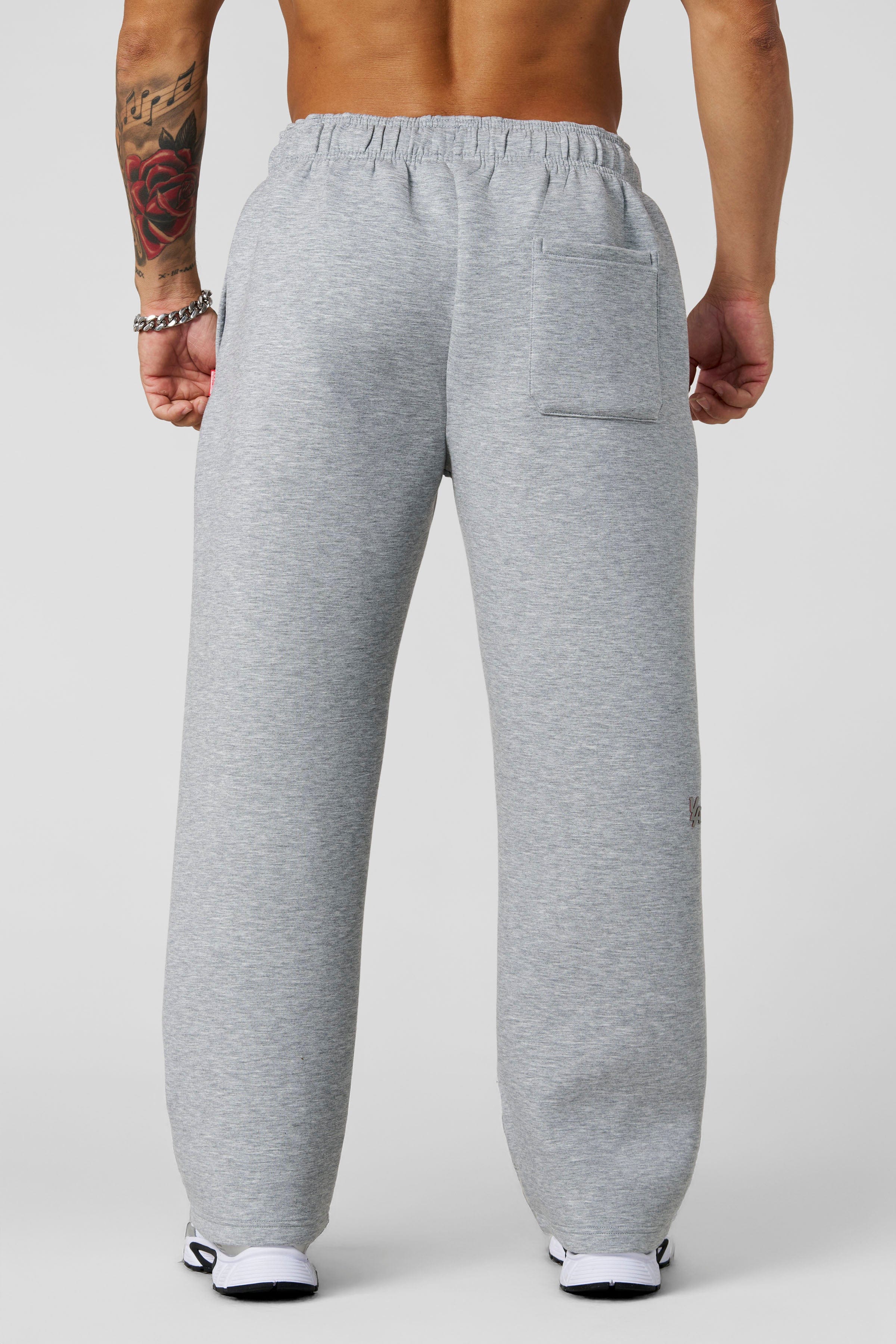 2043 - Scuba Sweats
